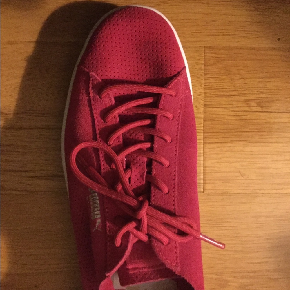Hot pink puma men’s 10 suede soft ladies 12